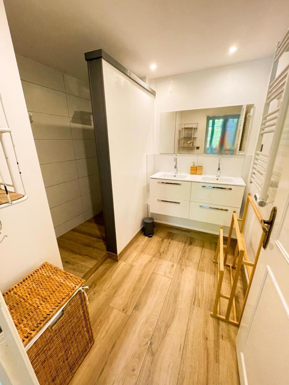 Appartement Bellevue Du Ventoux Montbrun-les-Bains Bagian luar foto